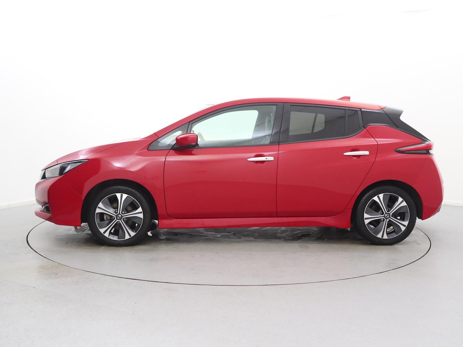 Used Nissan Leaf 2021 for sale - 76916403: Photo 4
