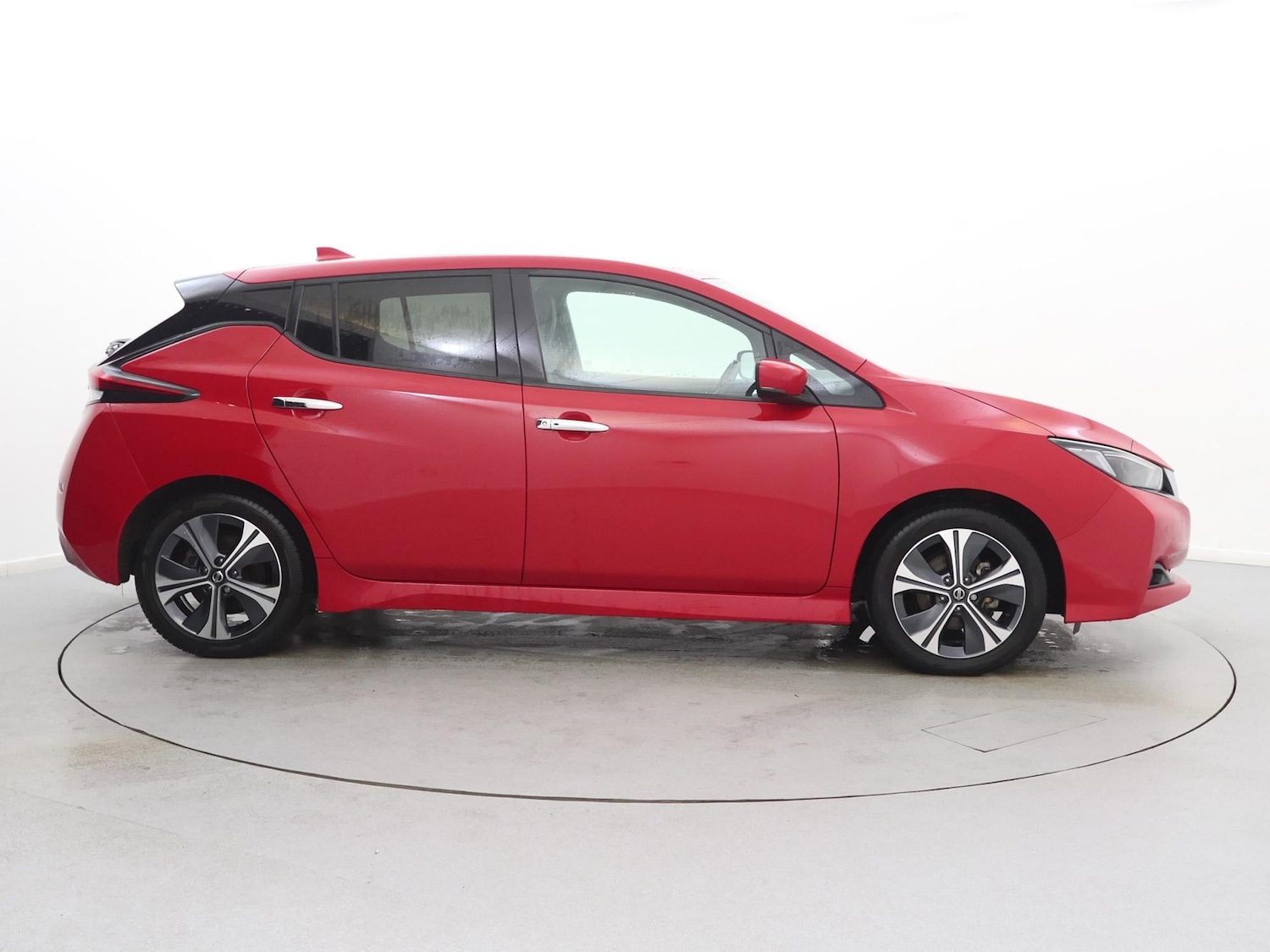 Used Nissan Leaf 2021 for sale - 76916403: Photo 8