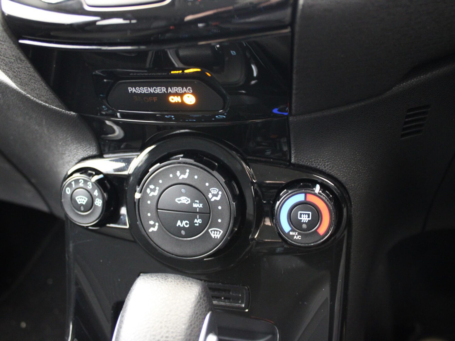 Used Ford Fiesta 2017 for sale - 77829477: Photo 19