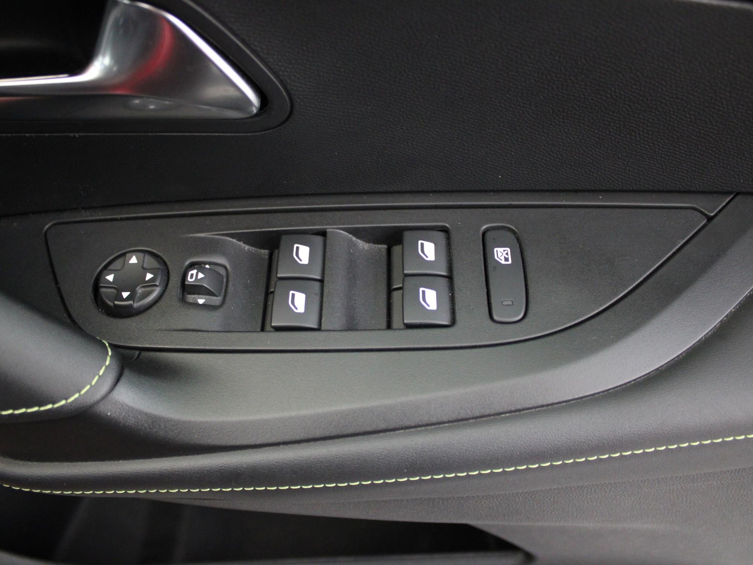 Used Peugeot 2008 2022 for sale - 77164554: Photo 38