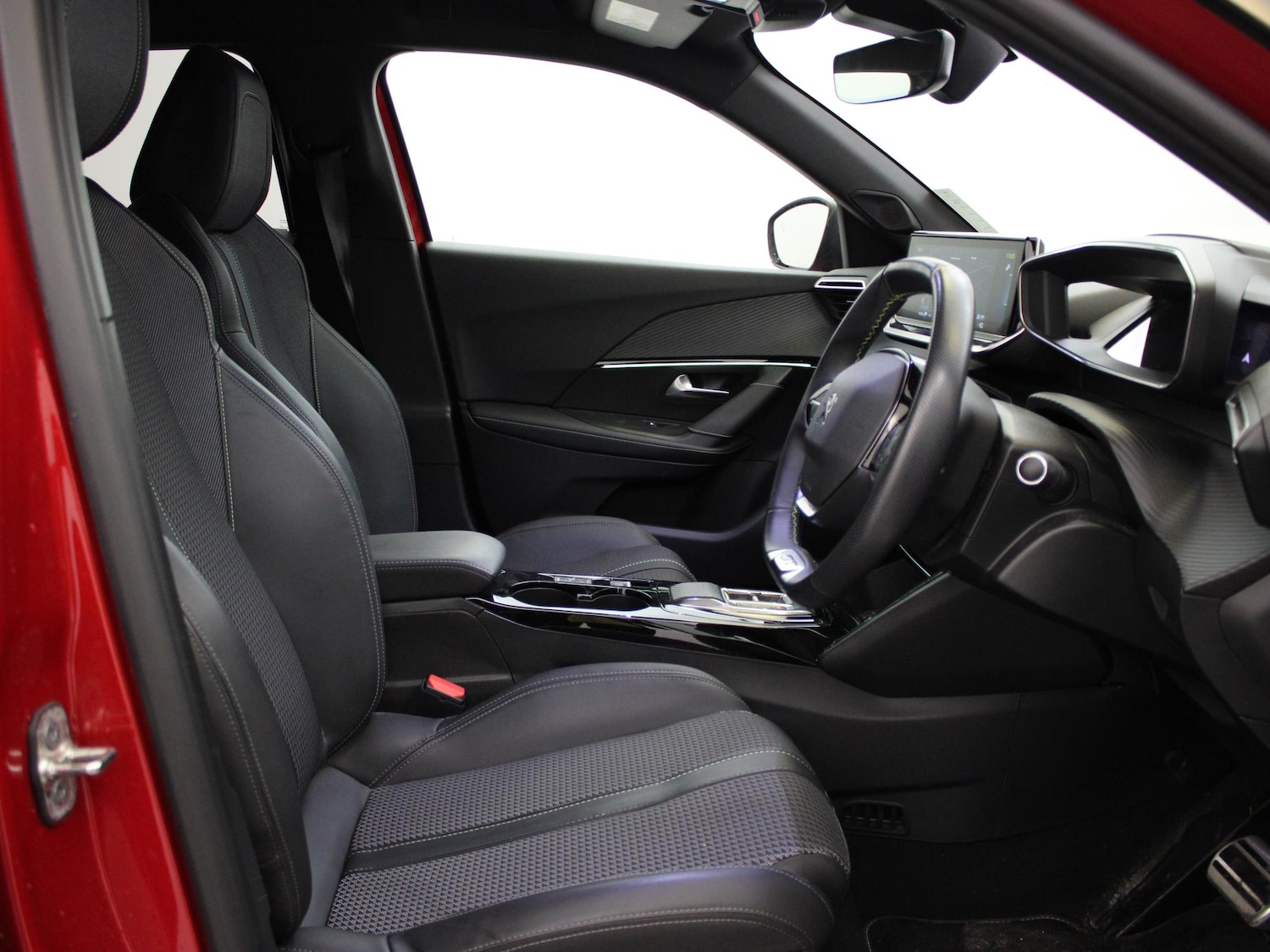 Used Peugeot 2008 2022 for sale - 77164554: Photo 9