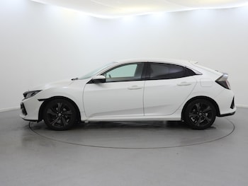 Used Honda Civic 2017 for sale - 76311179: Photo