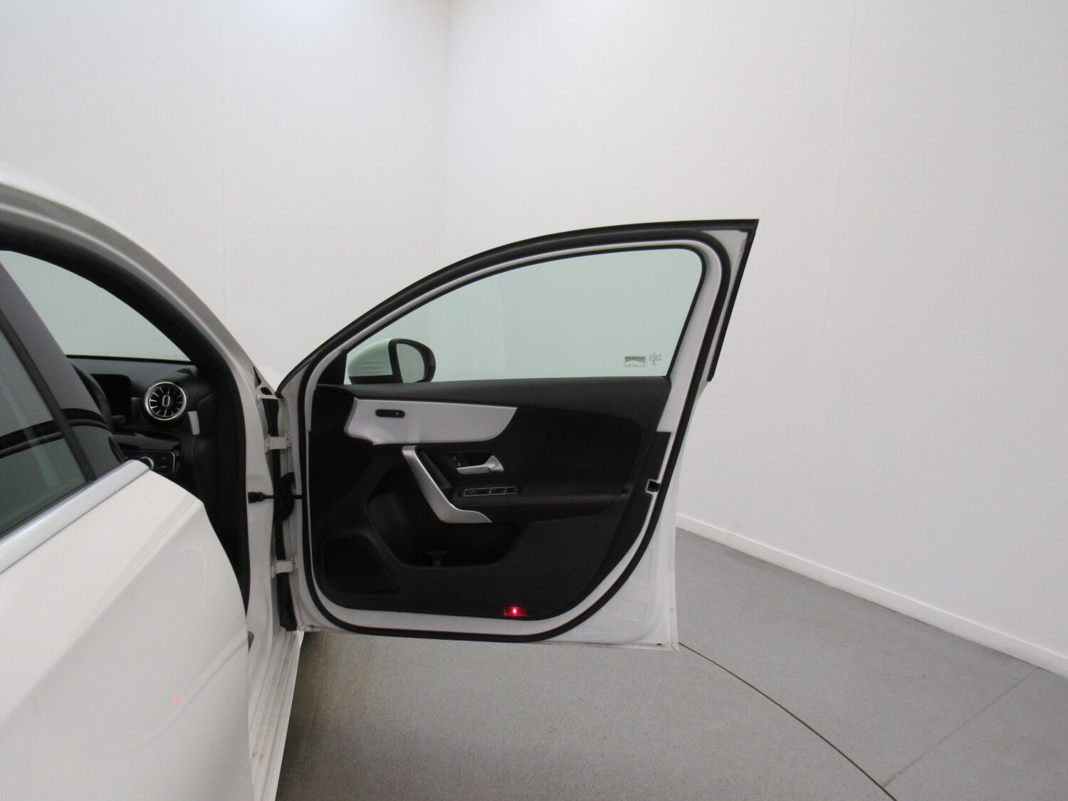 Used Mercedes-Benz A-Class 2018 for sale - 77500803: Photo 26