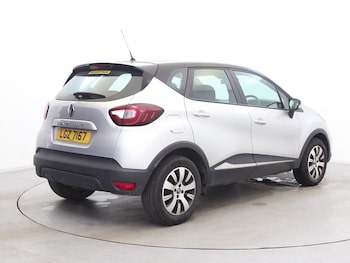Used Renault Captur 2018 for sale - 79308746: Photo