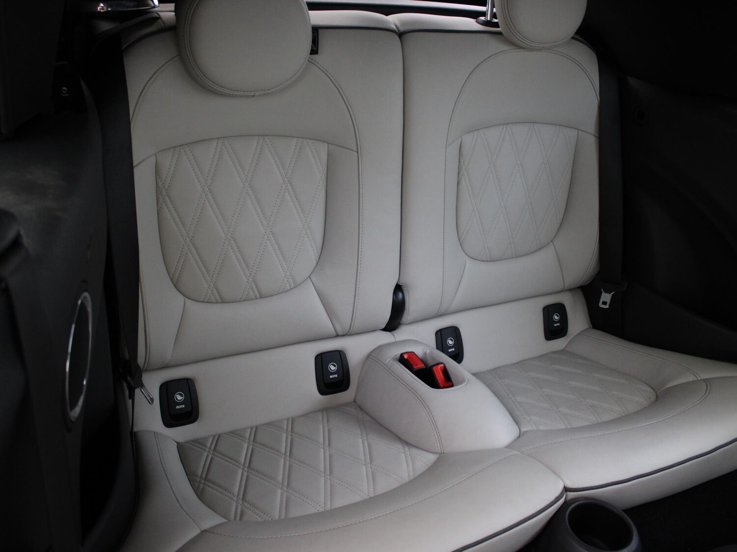 Used MINI Convertible 2019 for sale - 76353251: Photo 17