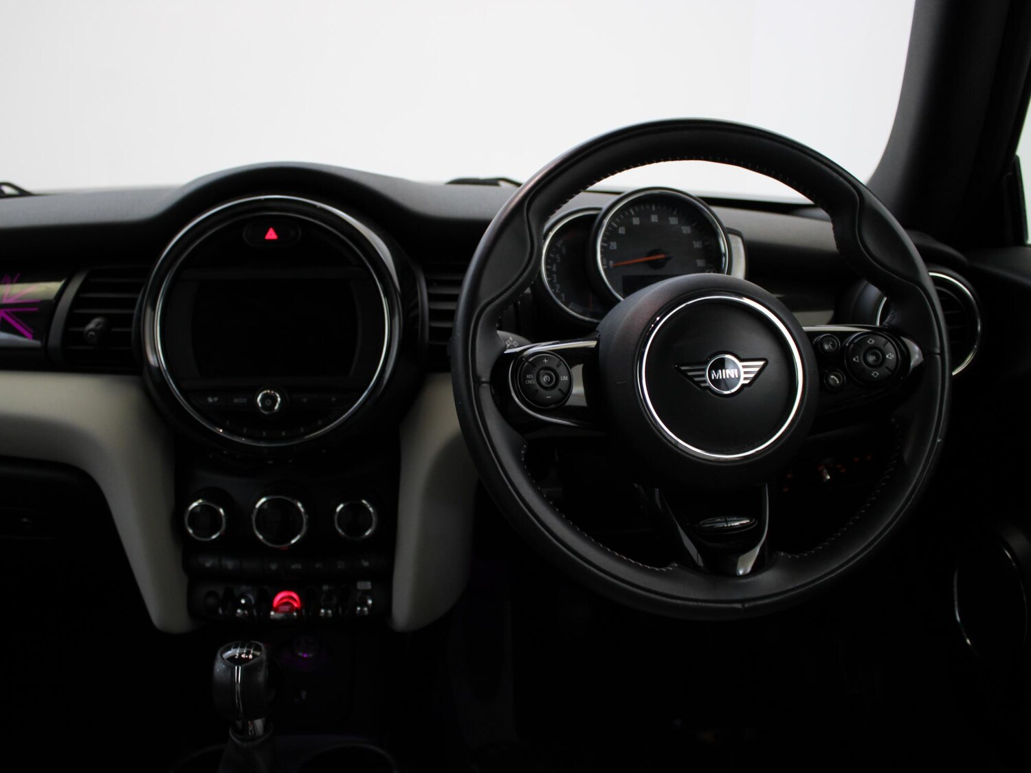 Used MINI Convertible 2019 for sale - 76353251: Photo 18