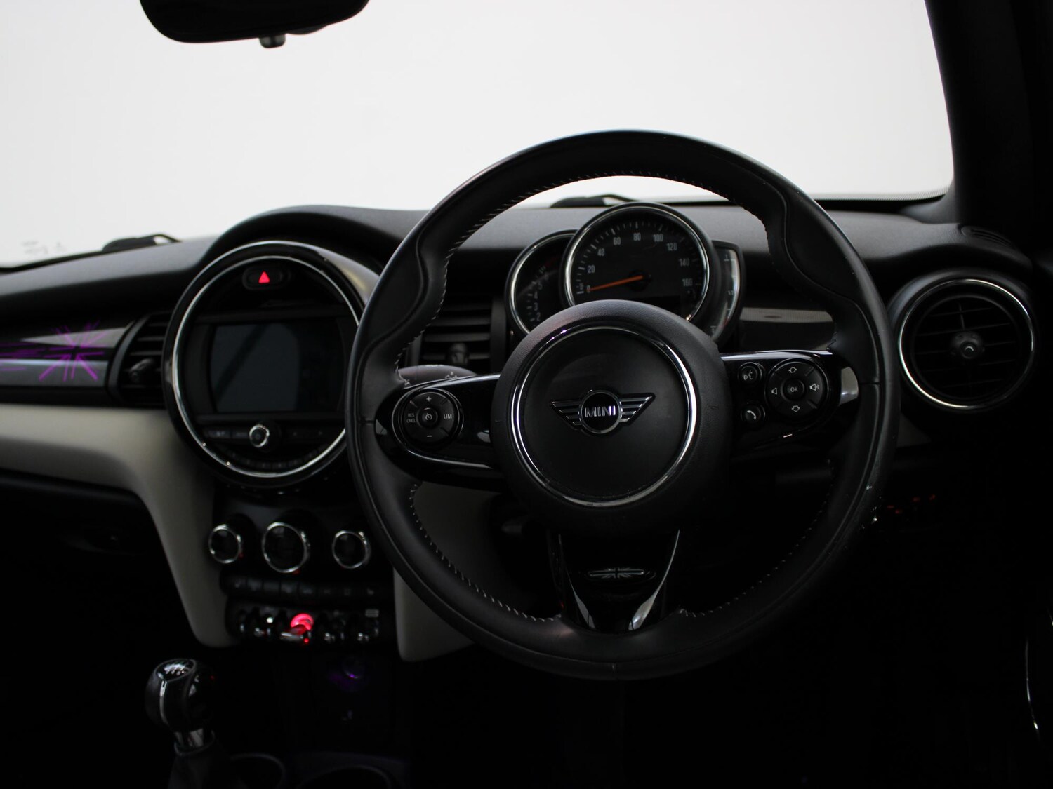 Used MINI Convertible 2019 for sale - 76353251: Photo 19