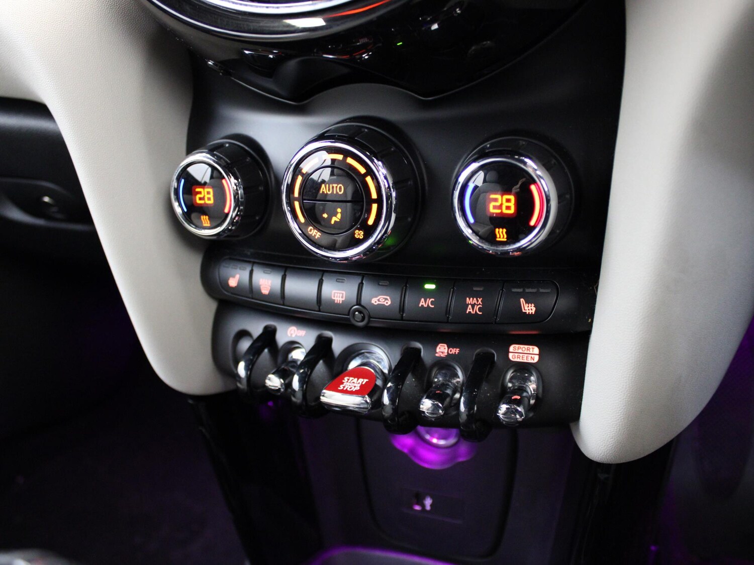 Used MINI Convertible 2019 for sale - 76353251: Photo 27