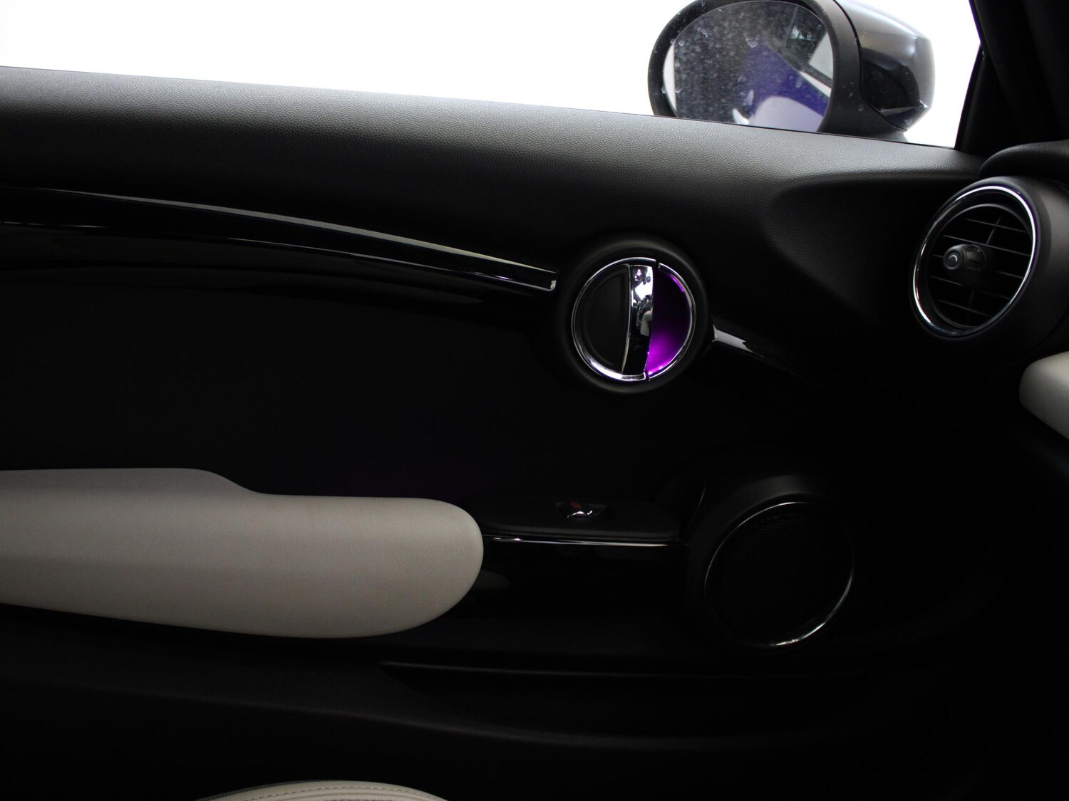 Used MINI Convertible 2019 for sale - 76353251: Photo 31