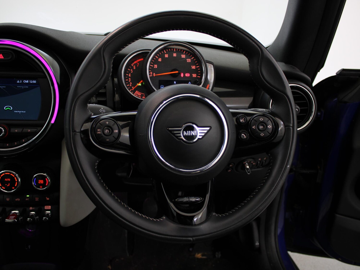 Used MINI Convertible 2019 for sale - 76353251: Photo 34