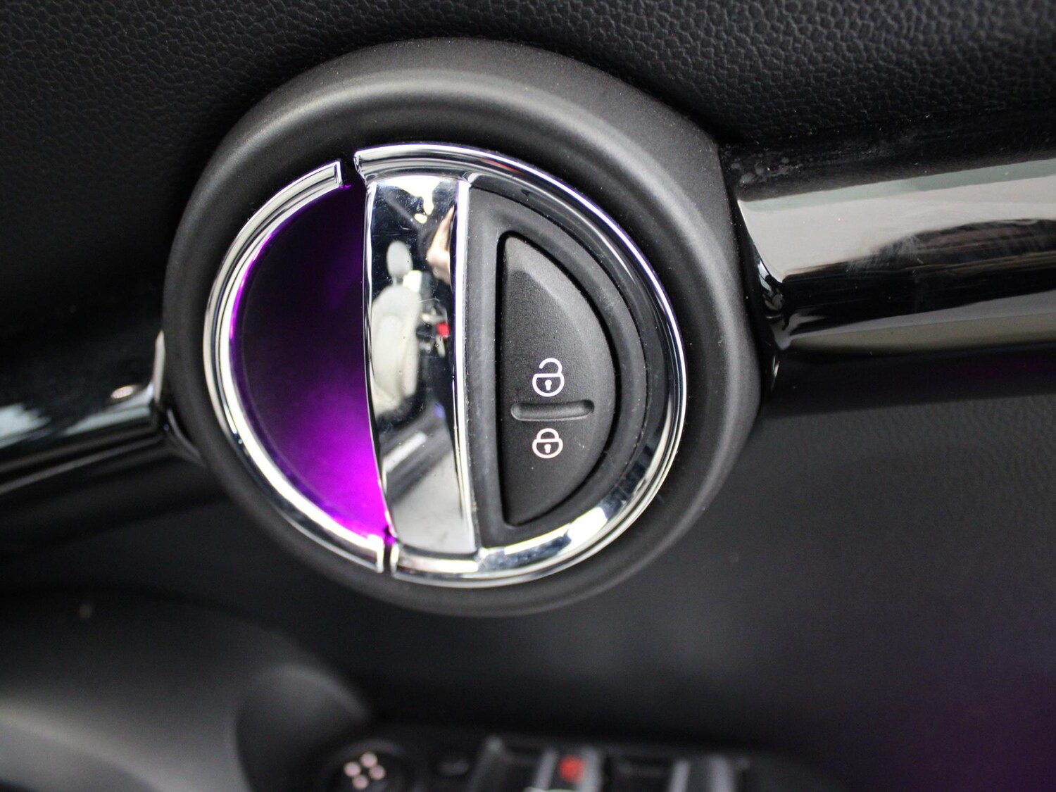 Used MINI Convertible 2019 for sale - 76353251: Photo 39