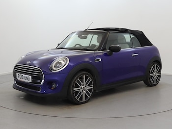 Used MINI Convertible 2019 for sale - 76353251: Photo