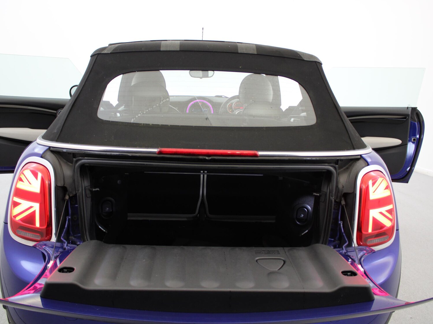 Used MINI Convertible 2019 for sale - 76353251: Photo 41