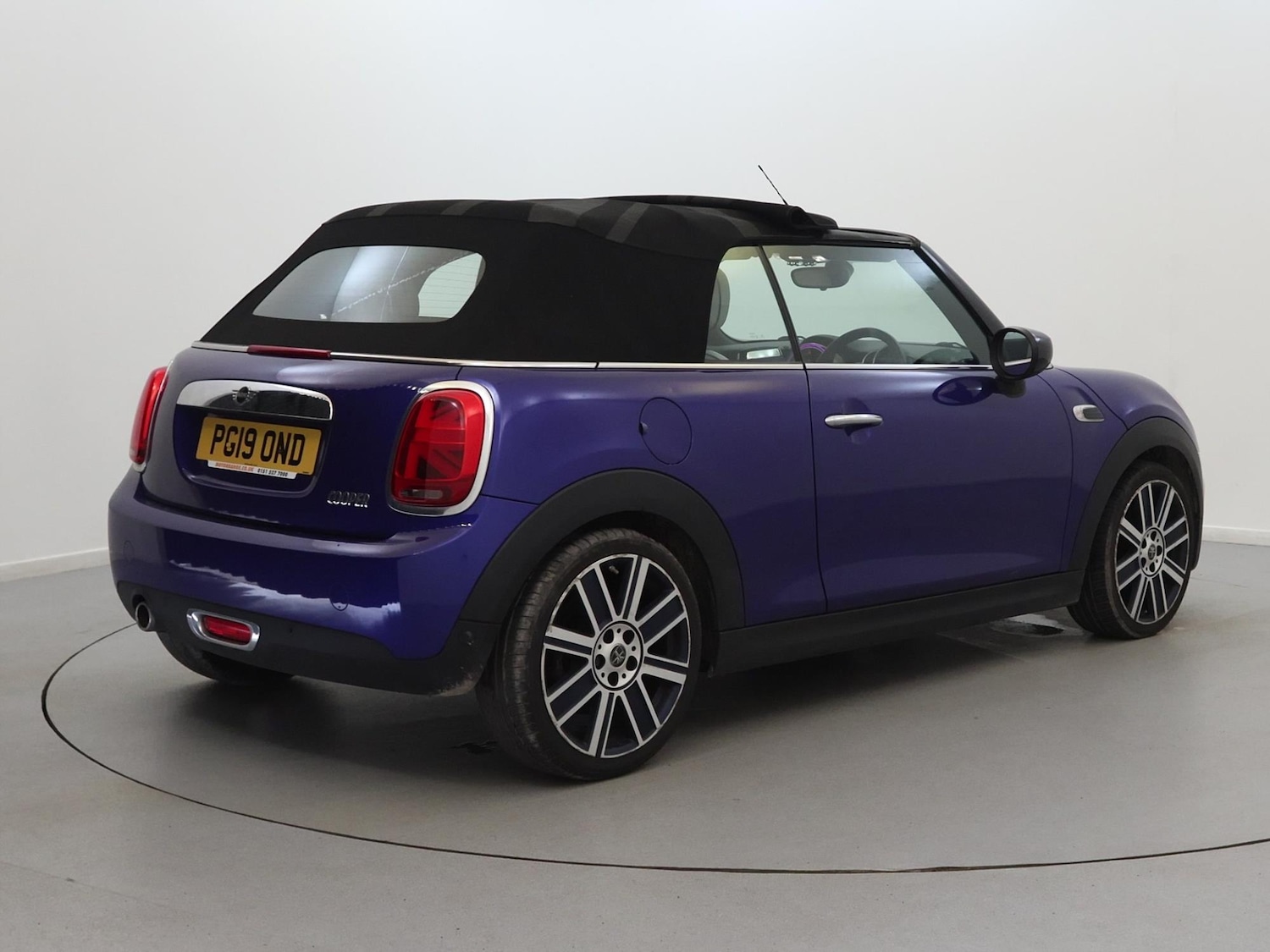 Used MINI Convertible 2019 for sale - 76353251: Photo 5