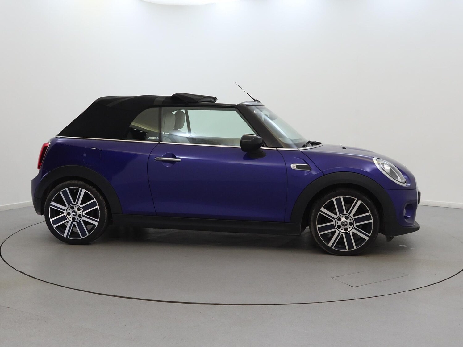 Used MINI Convertible 2019 for sale - 76353251: Photo 7