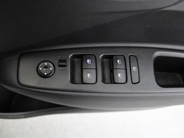 Used Hyundai i10 2021 for sale - 76274684: Photo 31