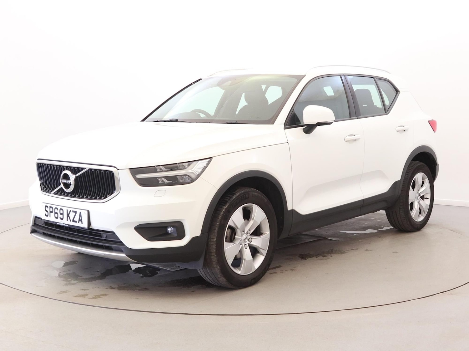 Used Volvo XC40 2019 for sale - 77164612: Photo 3