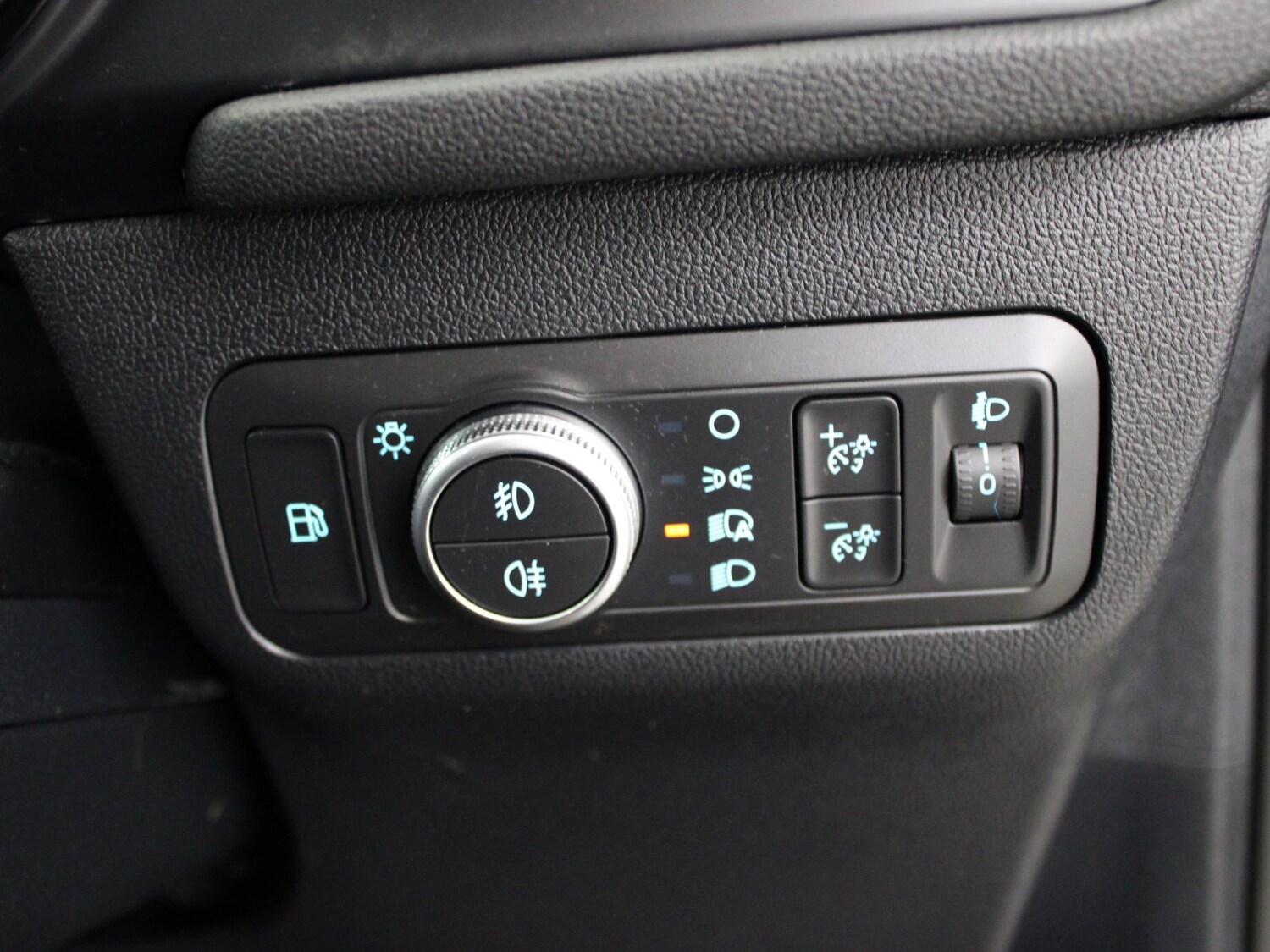 Used Ford Kuga 2021 for sale - 77943902: Photo 28