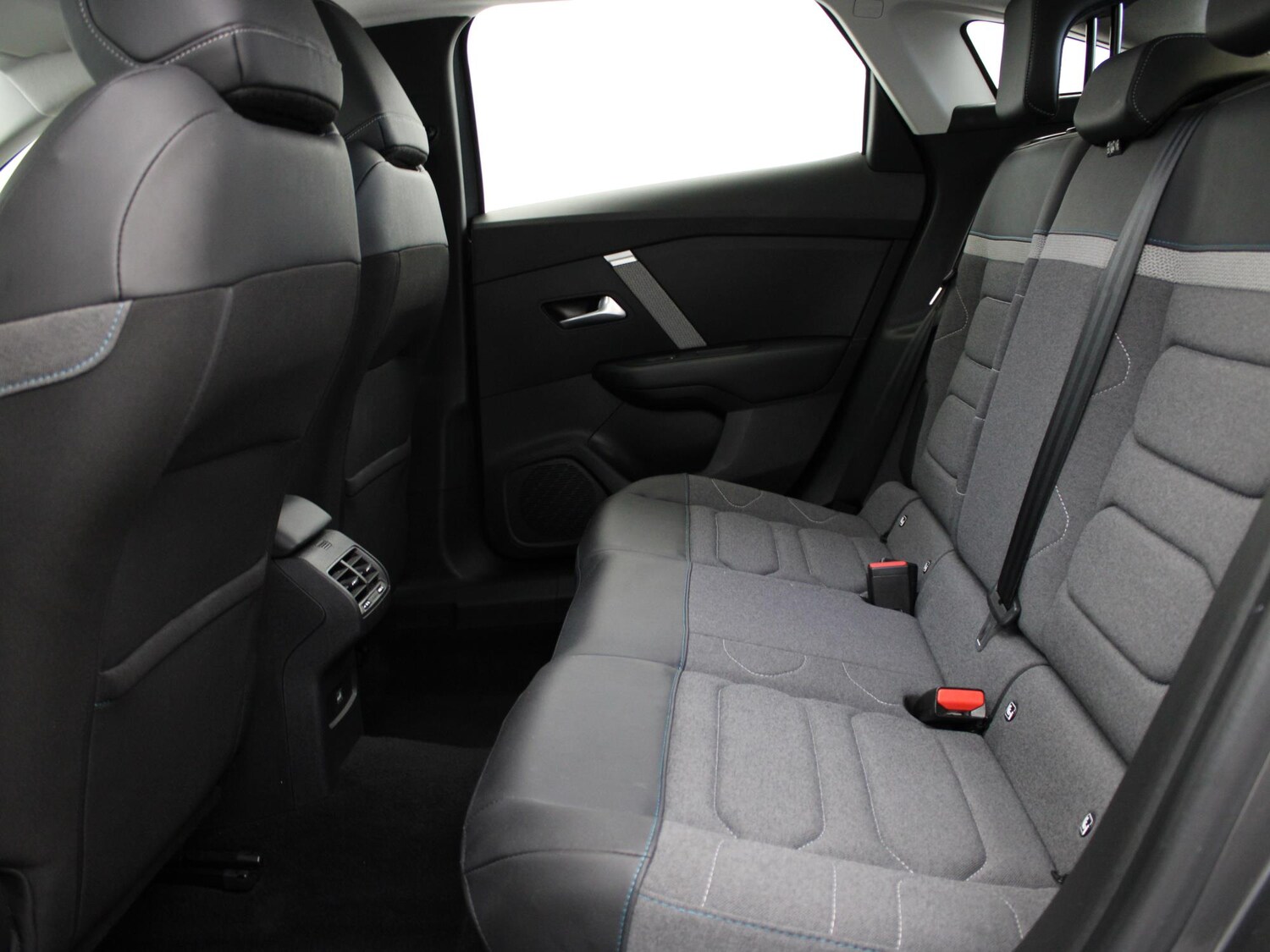 Used Citroen C4 2023 for sale - 77535239: Photo 11