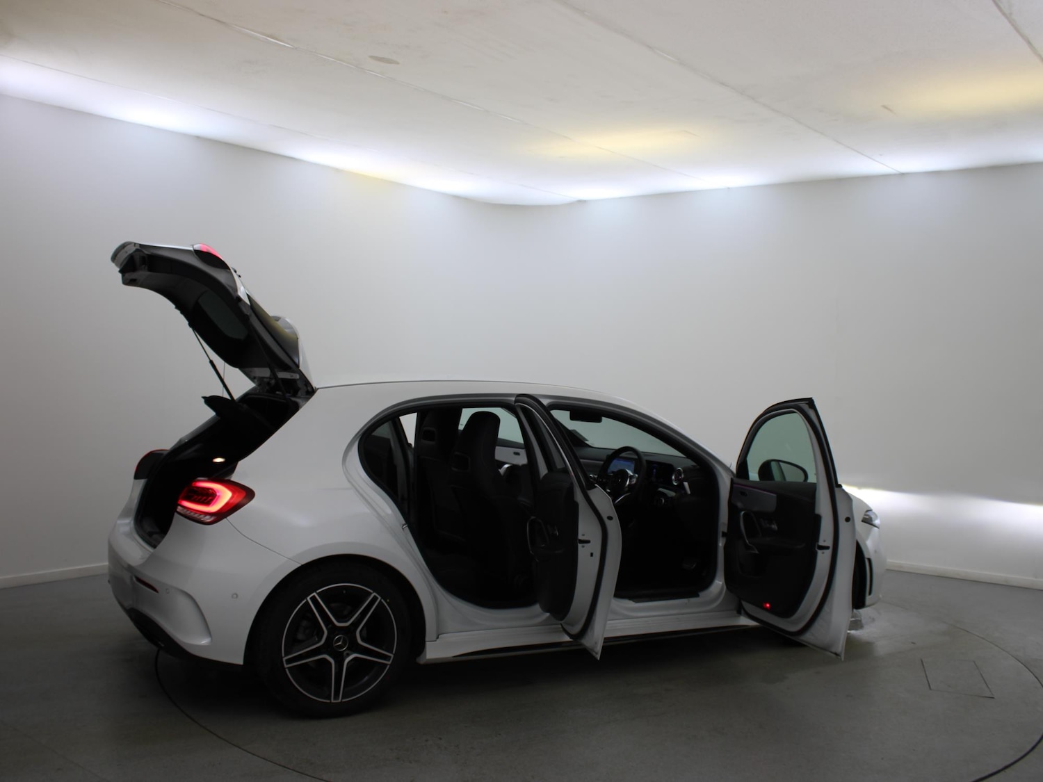 Used Mercedes-Benz A-Class 2021 for sale - 77561187: Photo 41