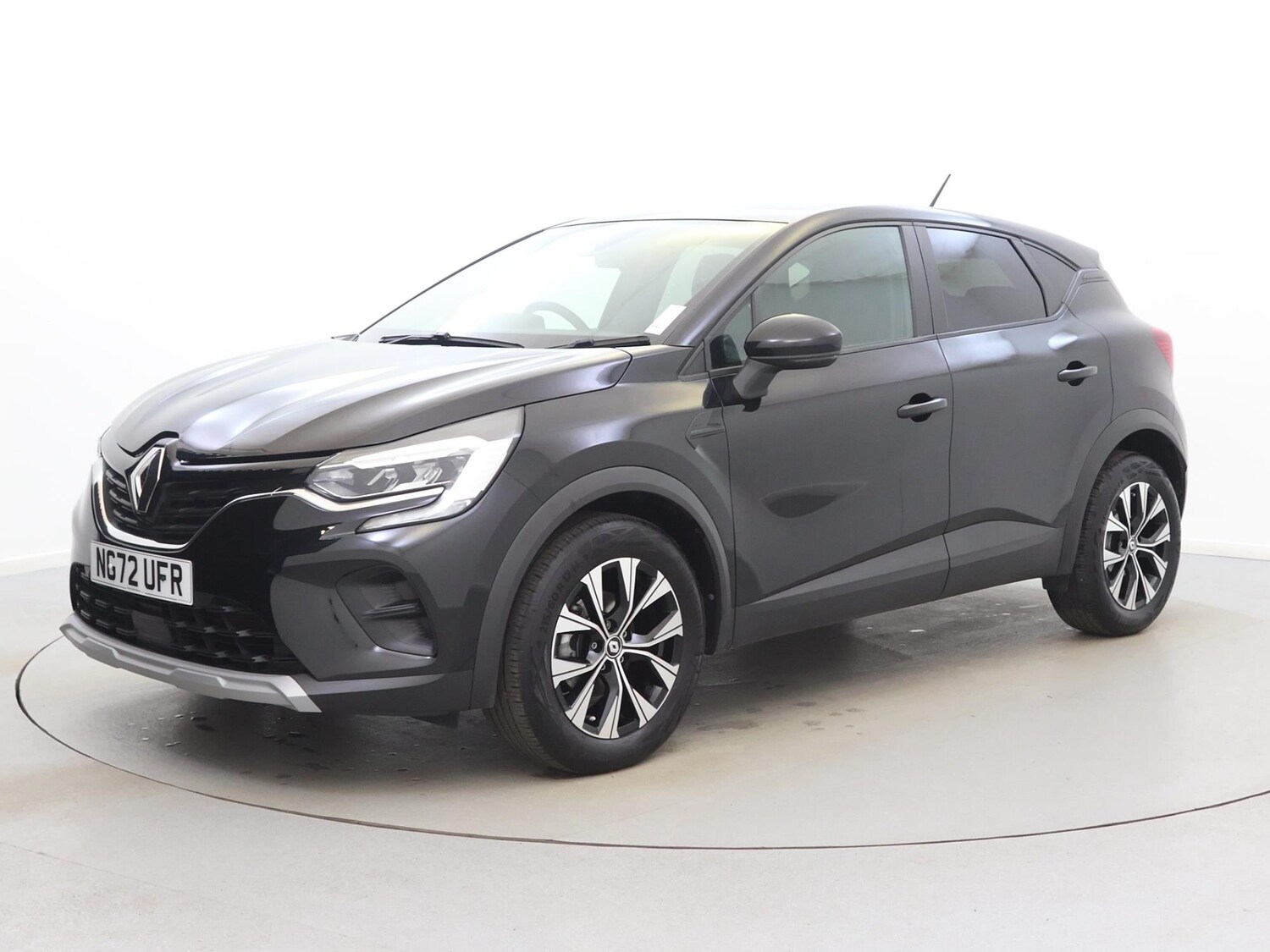 Used Renault Captur 2023 for sale - 77561202: Photo 3