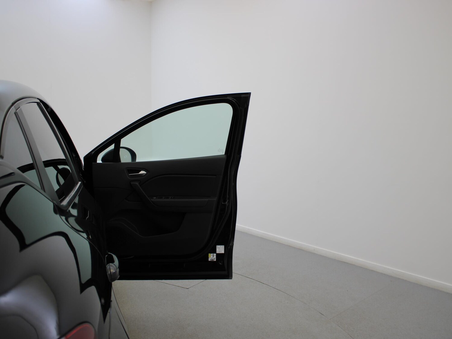 Used Renault Captur 2023 for sale - 77561202: Photo 33