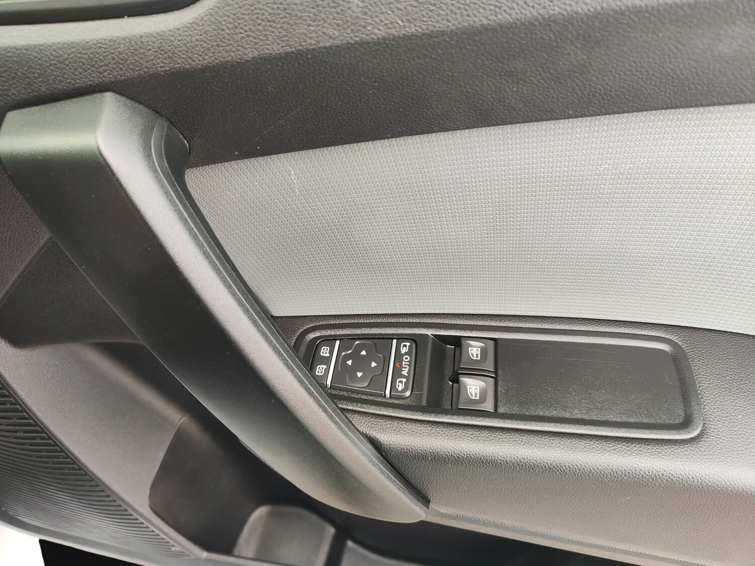 Used Nissan Other 2023 for sale - 76890218: Photo 17