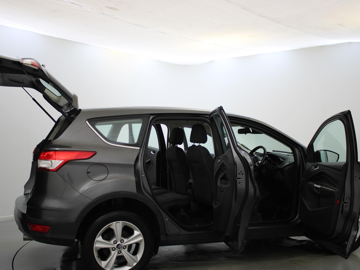 Used Ford Kuga 2016 for sale - 77443985: Photo 27