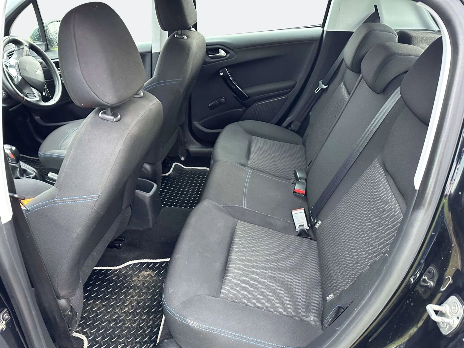 Used Peugeot 208 2018 for sale - 78107666: Photo 8