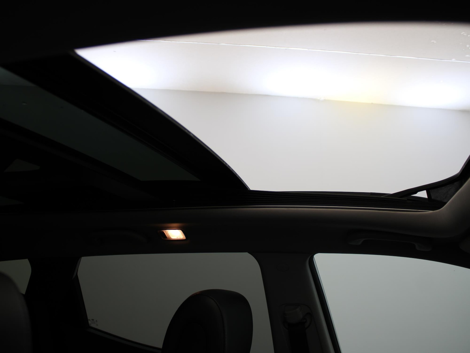 Used Hyundai Santa Fe 2014 for sale - 76411588: Photo 17