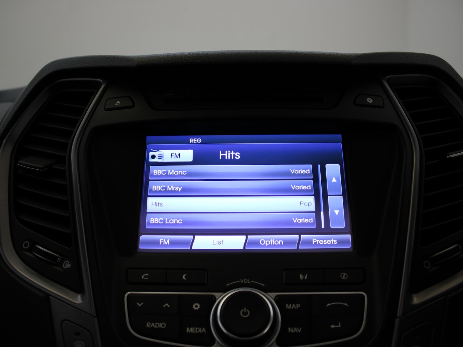 Used Hyundai Santa Fe 2014 for sale - 76411588: Photo 23