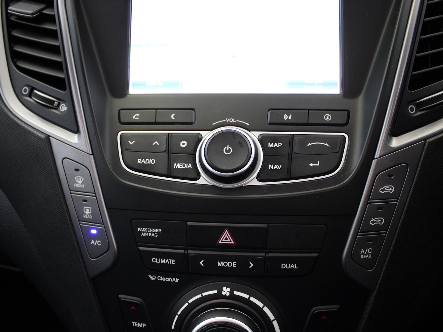 Used Hyundai Santa Fe 2014 for sale - 76411588: Photo 28