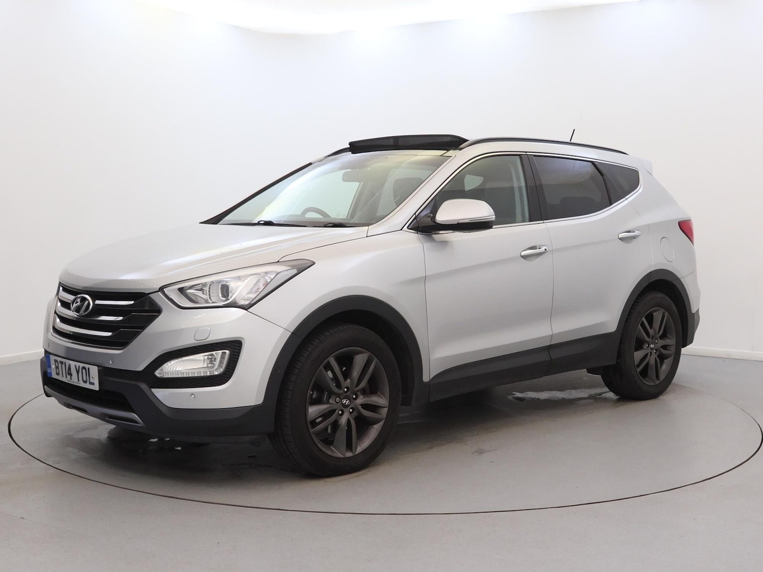 Used Hyundai Santa Fe 2014 for sale - 76411588: Photo 3