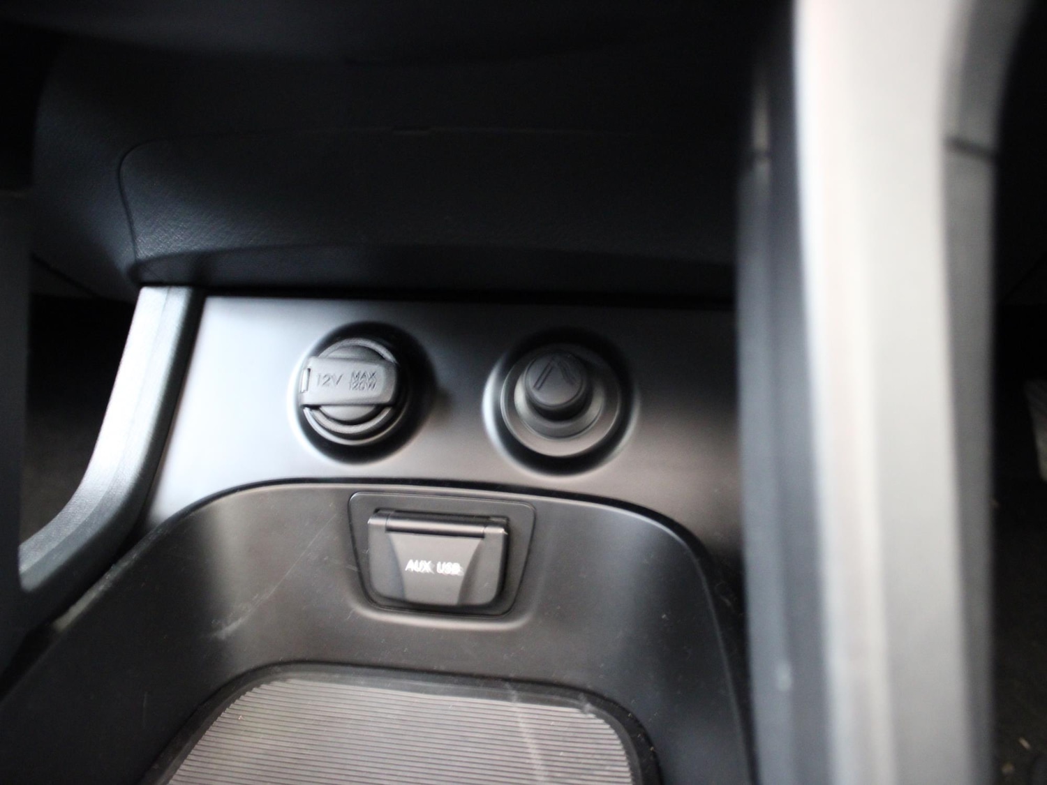 Used Hyundai Santa Fe 2014 for sale - 76411588: Photo 30