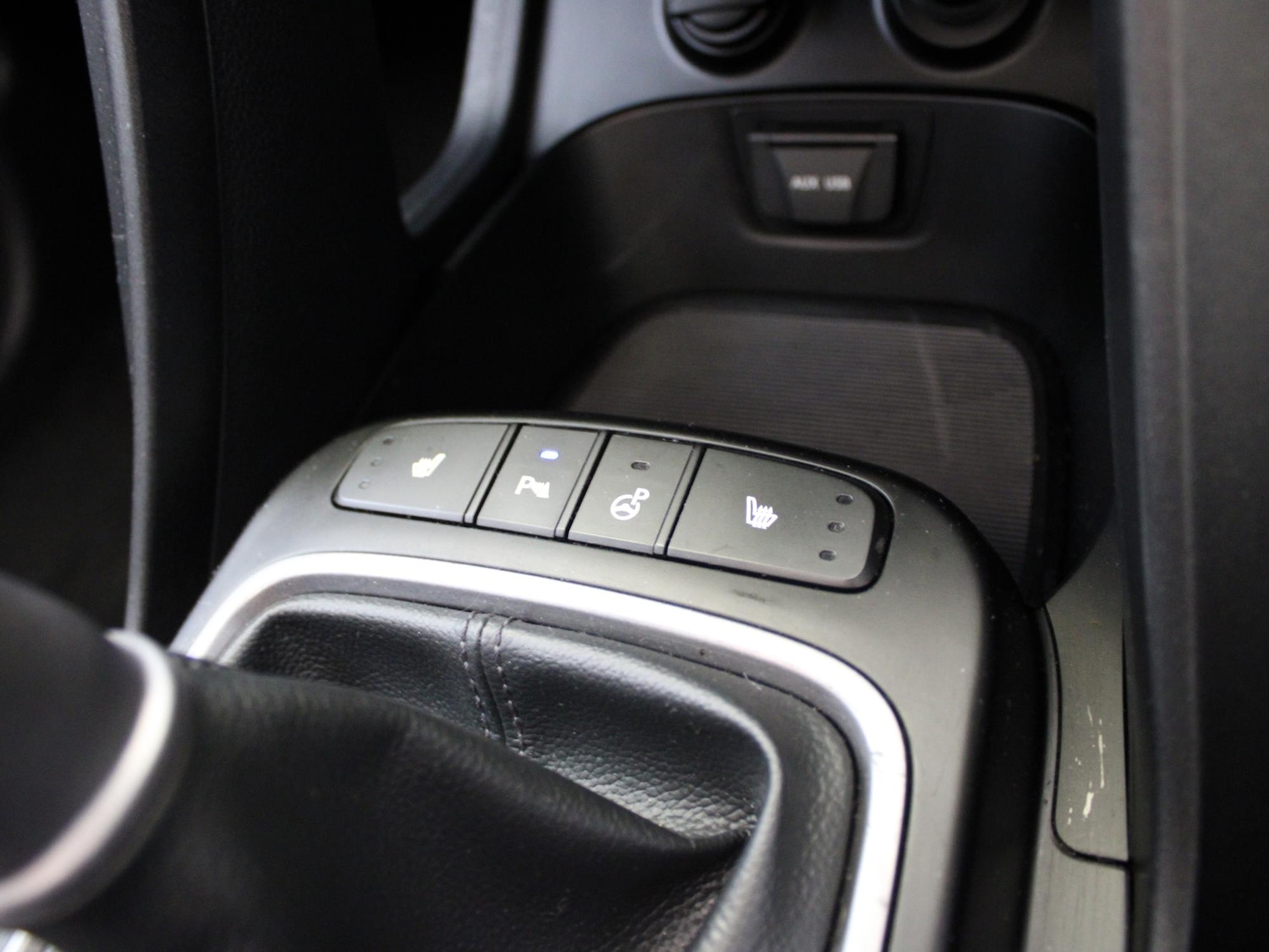 Used Hyundai Santa Fe 2014 for sale - 76411588: Photo 31