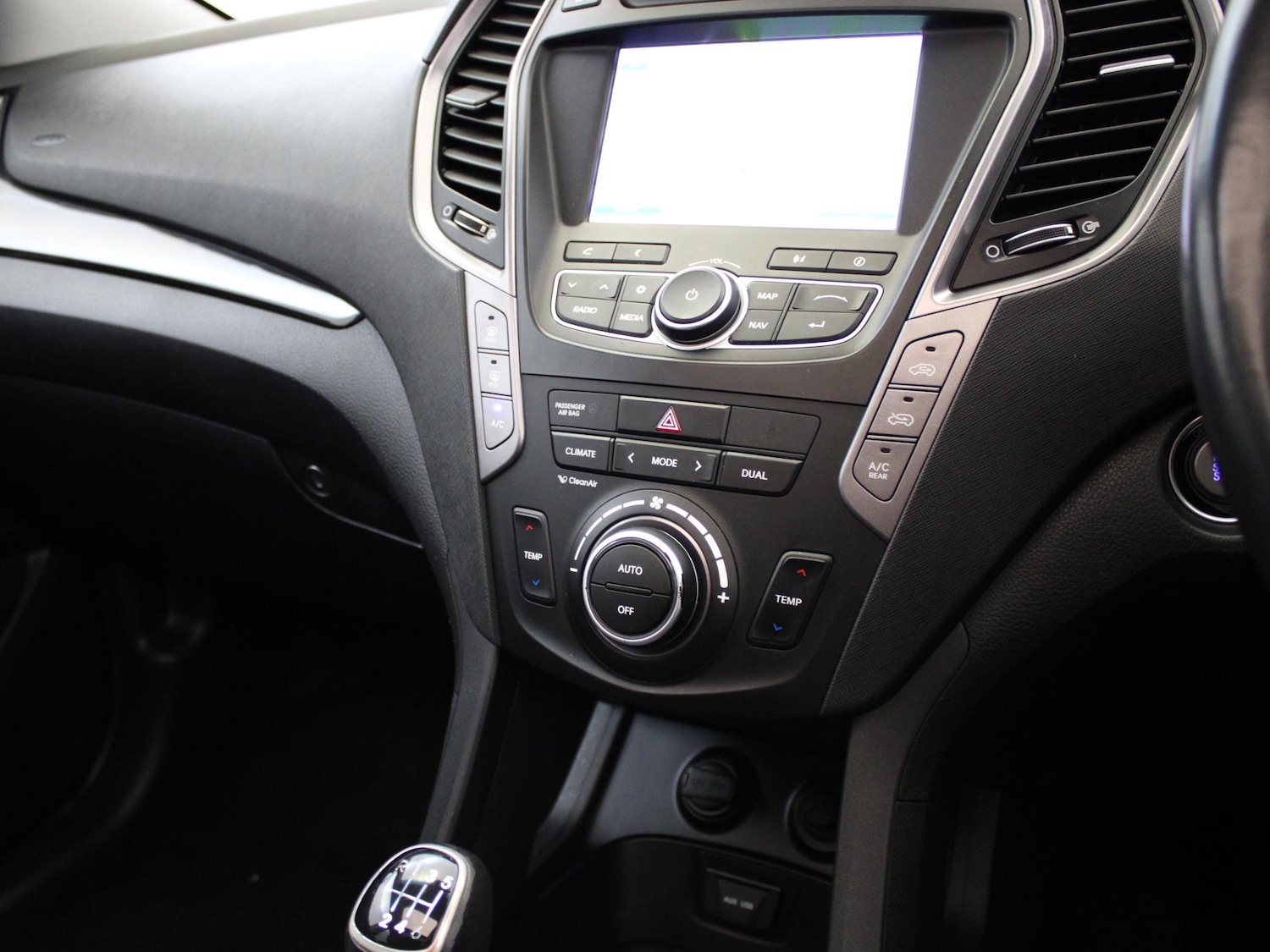 Used Hyundai Santa Fe 2014 for sale - 76411588: Photo 33