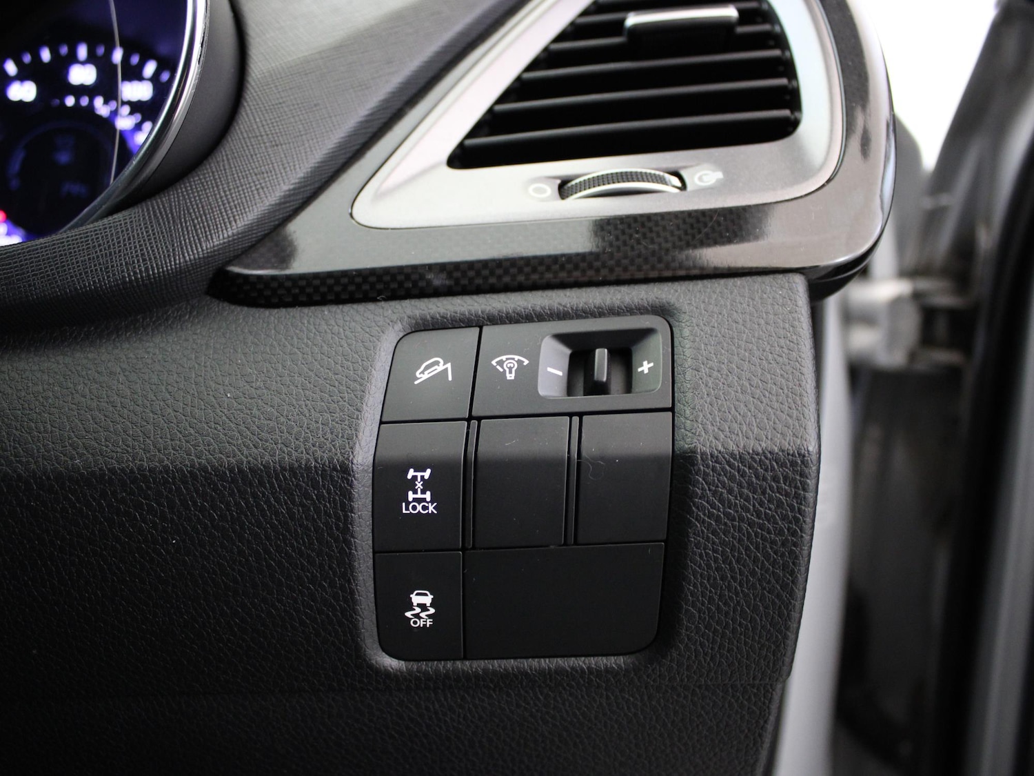 Used Hyundai Santa Fe 2014 for sale - 76411588: Photo 40