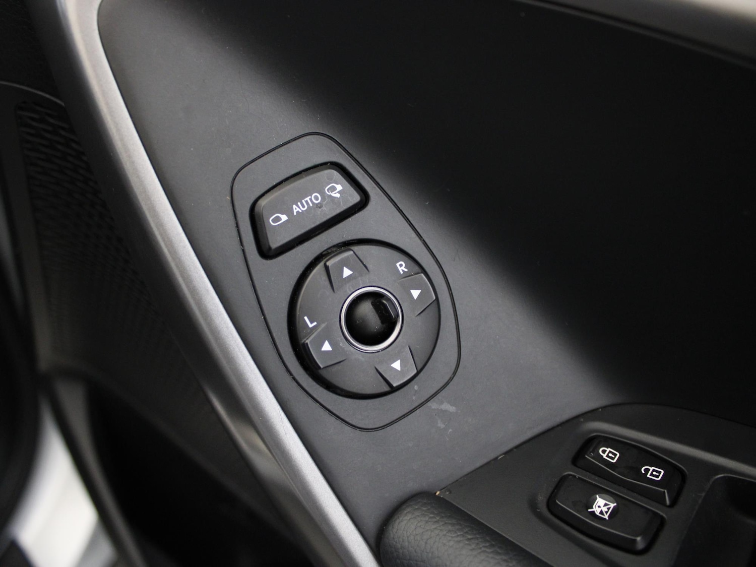 Used Hyundai Santa Fe 2014 for sale - 76411588: Photo 42