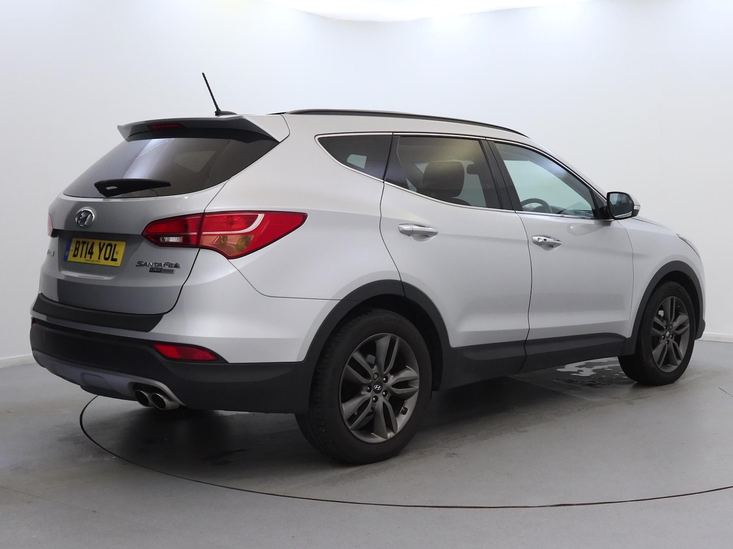 Used Hyundai Santa Fe 2014 for sale - 76411588: Photo 5