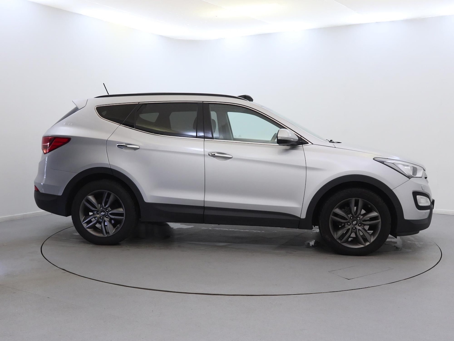 Used Hyundai Santa Fe 2014 for sale - 76411588: Photo 8