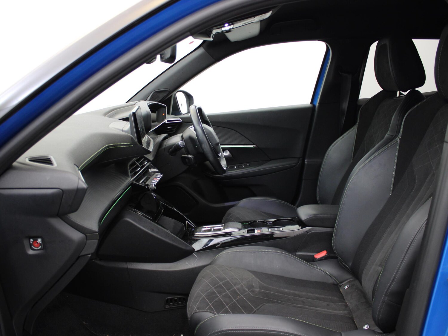 Used Peugeot 2008 2022 for sale - 77398016: Photo 11