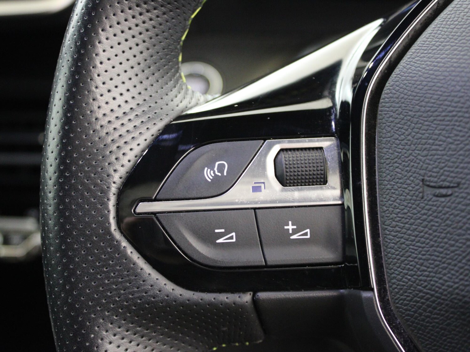 Used Peugeot 2008 2022 for sale - 77398016: Photo 28