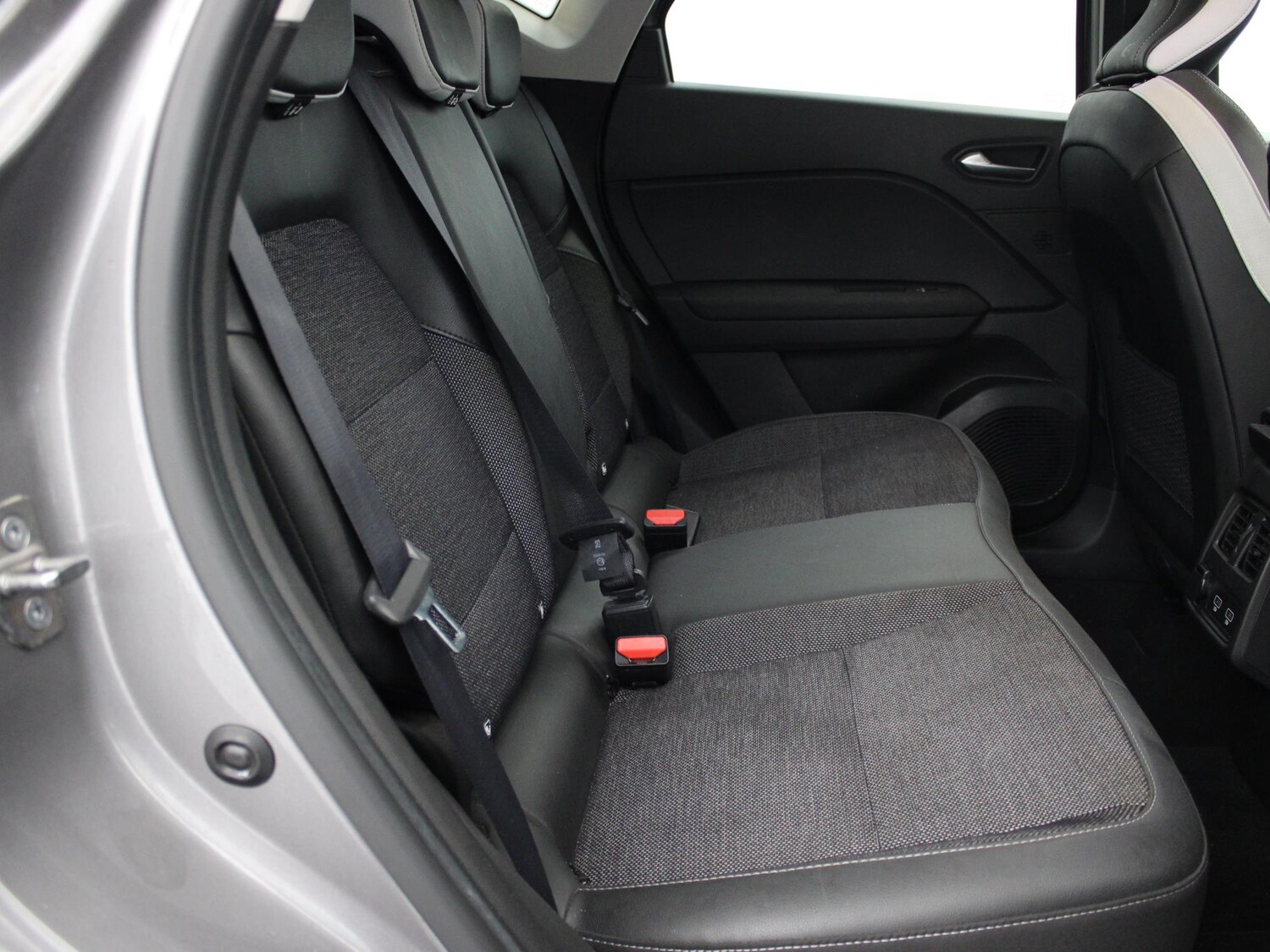 Used Renault Captur 2023 for sale - 77000533: Photo 12