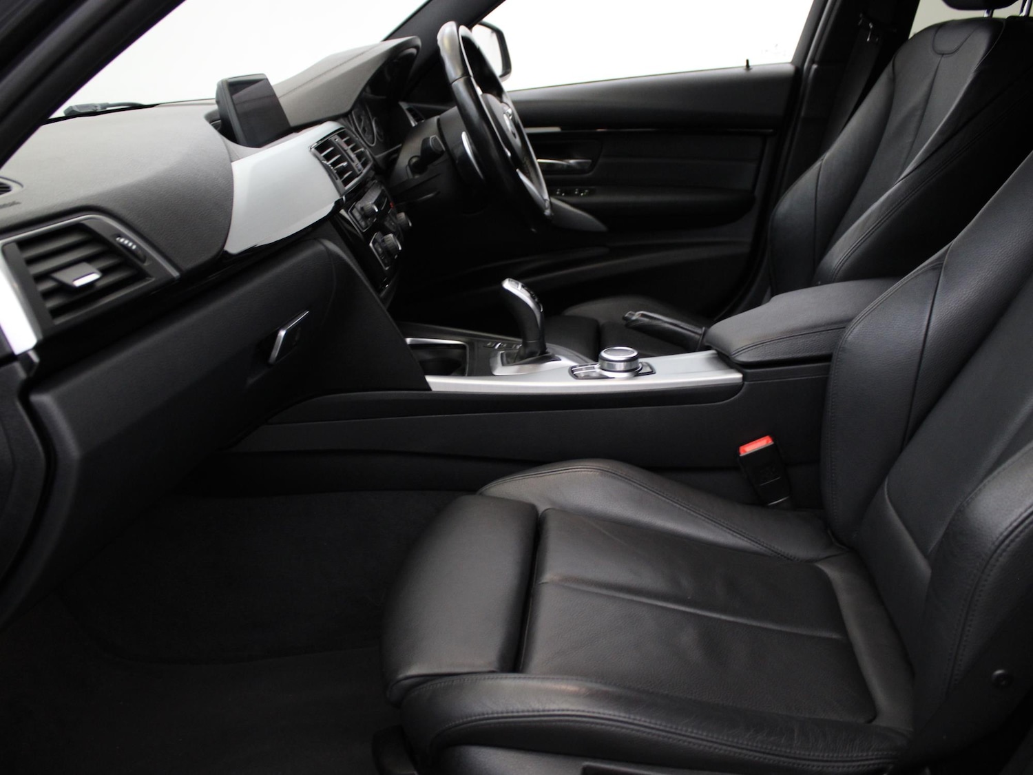 Used BMW 3 Series 2018 for sale - 76192178: Photo 11