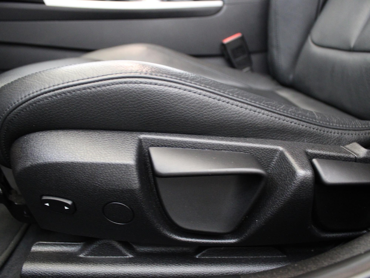 Used BMW 3 Series 2018 for sale - 76192178: Photo 12
