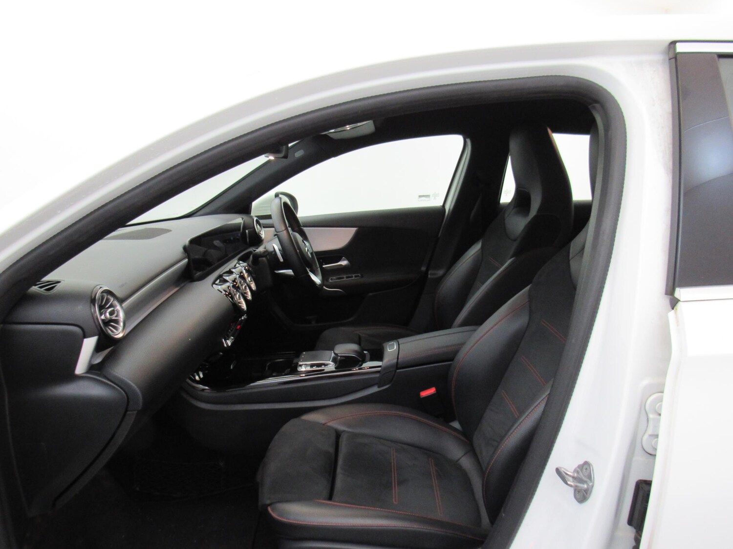 Used Mercedes-Benz A-Class 2018 for sale - 77787410: Photo 10