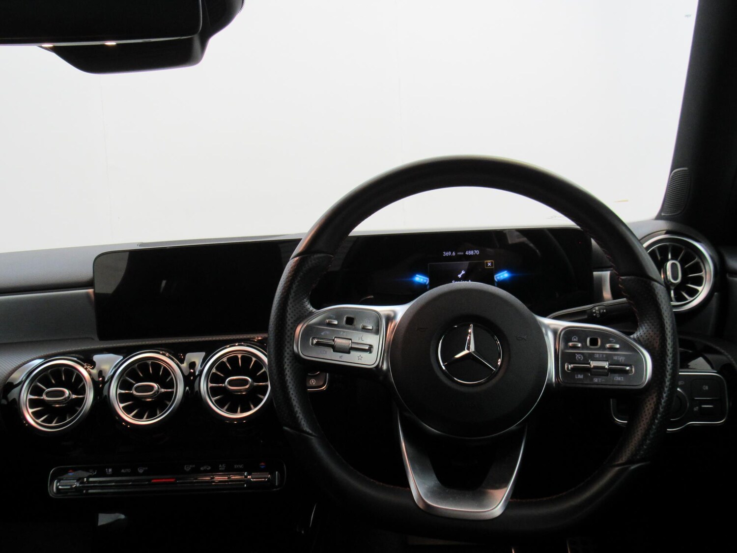 Used Mercedes-Benz A-Class 2018 for sale - 77787410: Photo 15