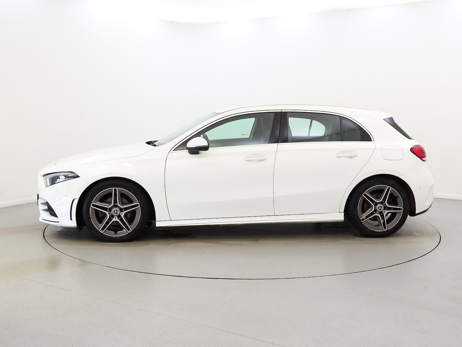 Used Mercedes-Benz A-Class 2018 for sale - 77787410: Photo 4