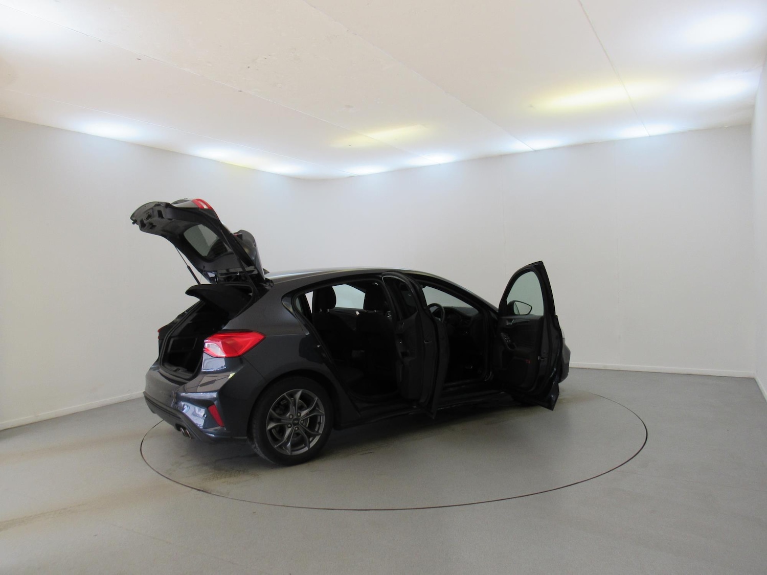 Used Ford Focus 2020 for sale - 76515860: Photo 32