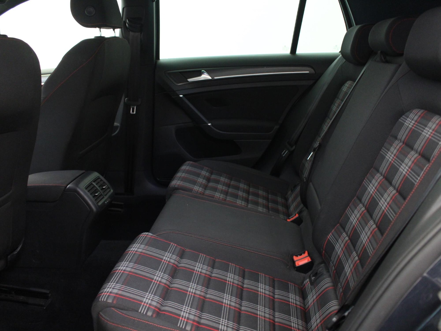 Used Volkswagen Golf 2018 for sale - 76442611: Photo 11